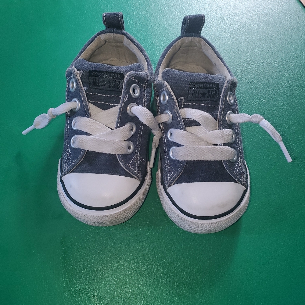 Converse - Picture 3 of 3